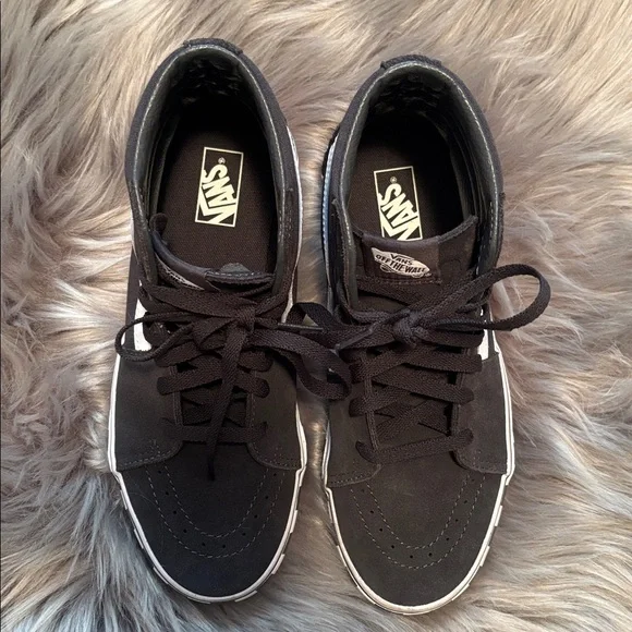 Vans Black and White High-Top Sneakers - Picture 5 of 6